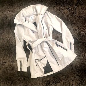 Helly Hansen White Rain Jacket Trench